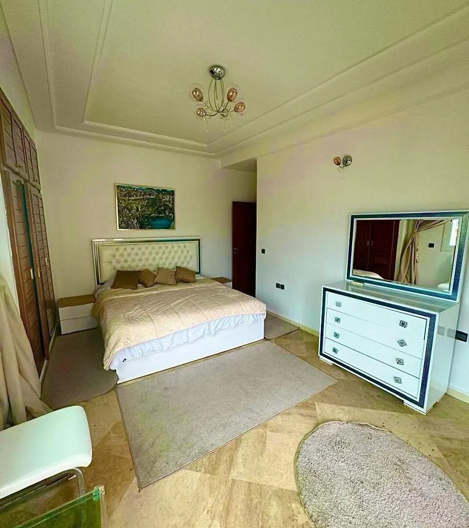 Apartment Champs De Cours Fes